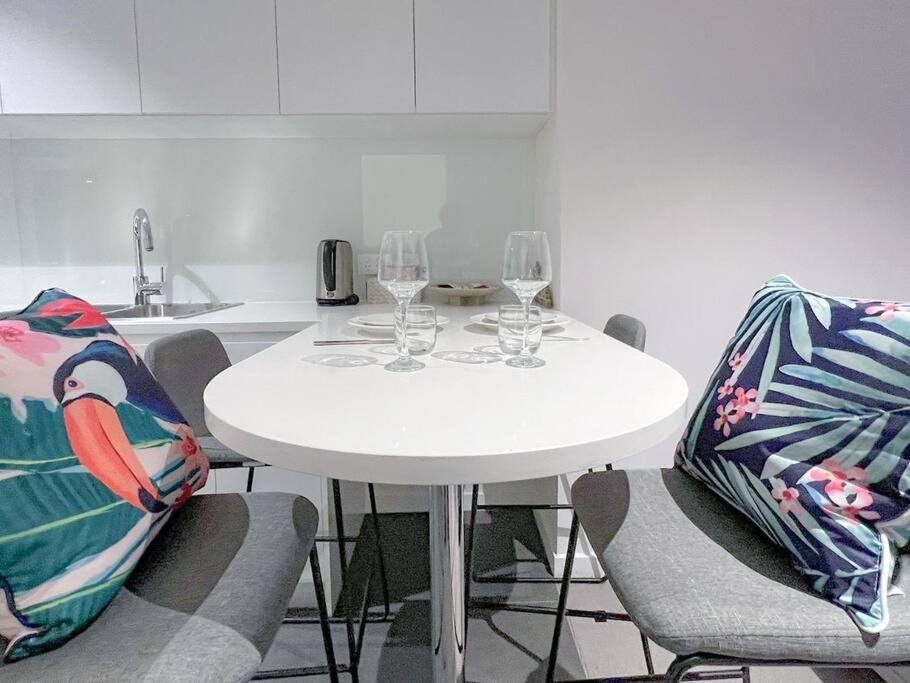 Amazing 2 Bedroom In Cbd! Μπρίσμπεϊν Εξωτερικό φωτογραφία